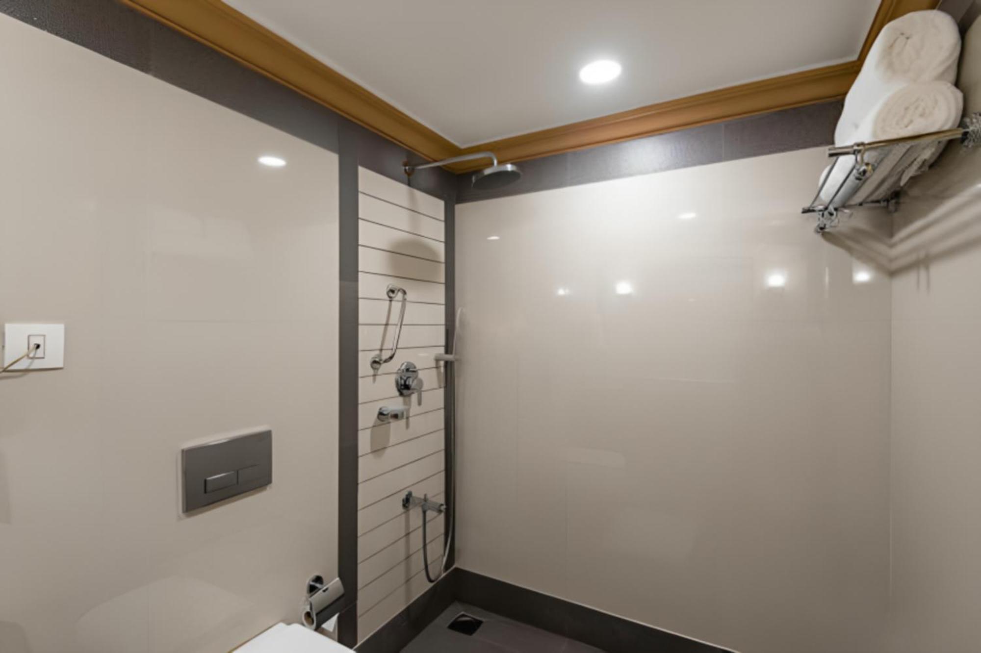 Fortune Resort Sullivan Court, Ooty - Member Itc Hotels' Group Exteriör bild