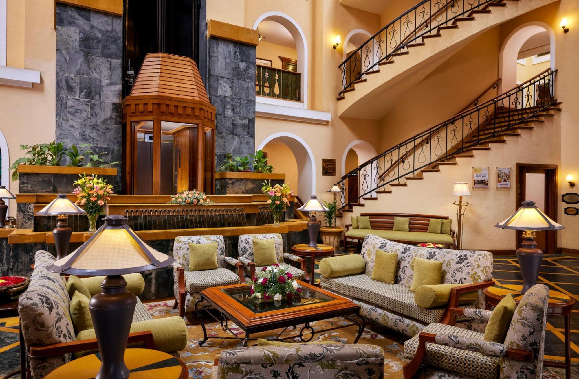 Fortune Resort Sullivan Court, Ooty - Member Itc Hotels' Group Exteriör bild